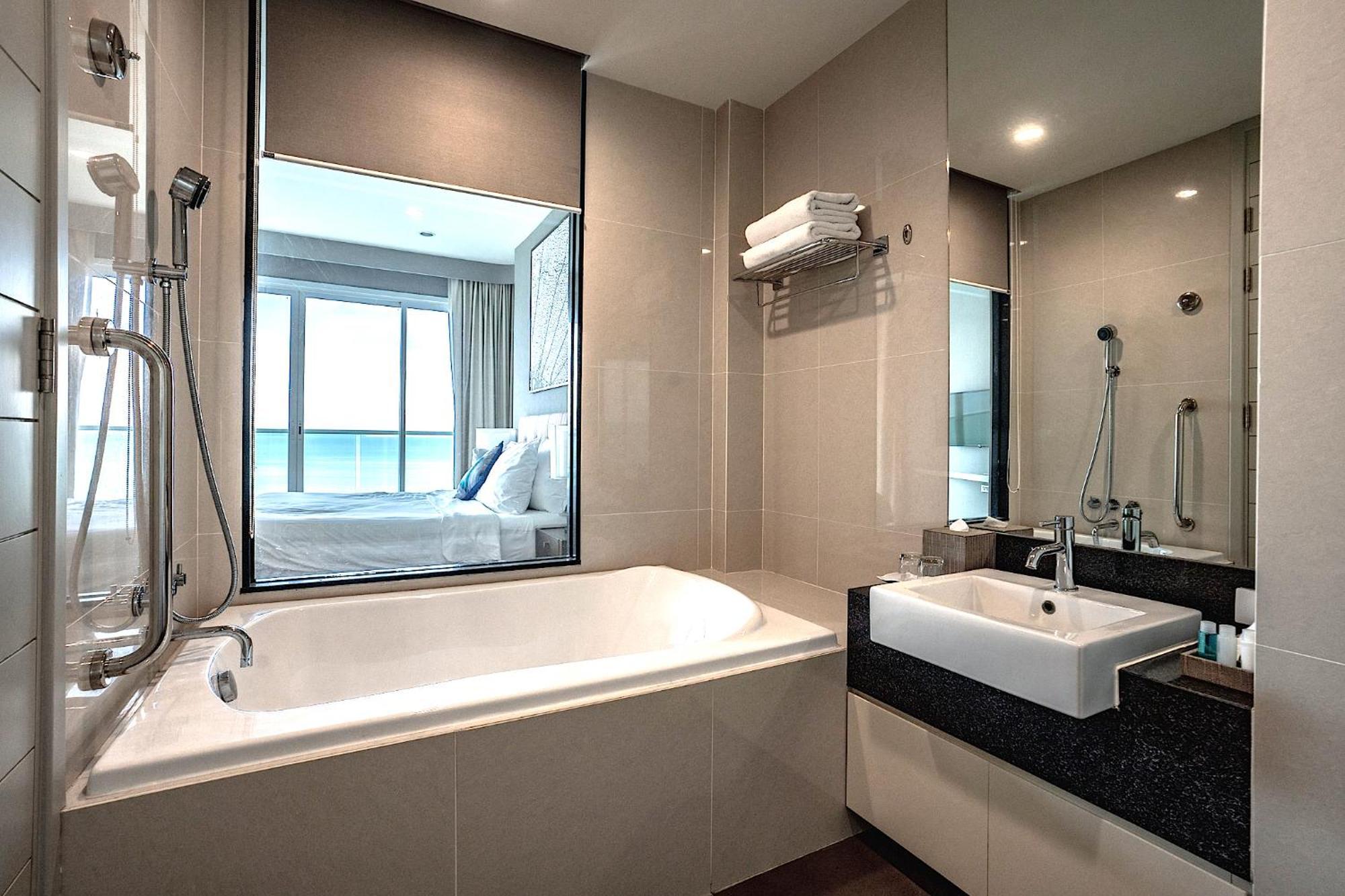 Movenpick Residences Pattaya With Ocean View Наджомтьєн Екстер'єр фото
